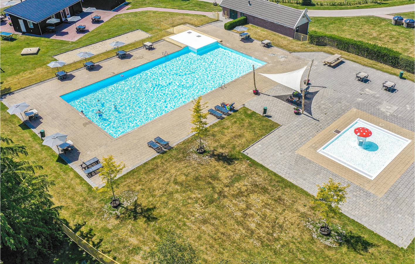 Ferienhaus für 4 Personen mit Pool in Regio Zwolle