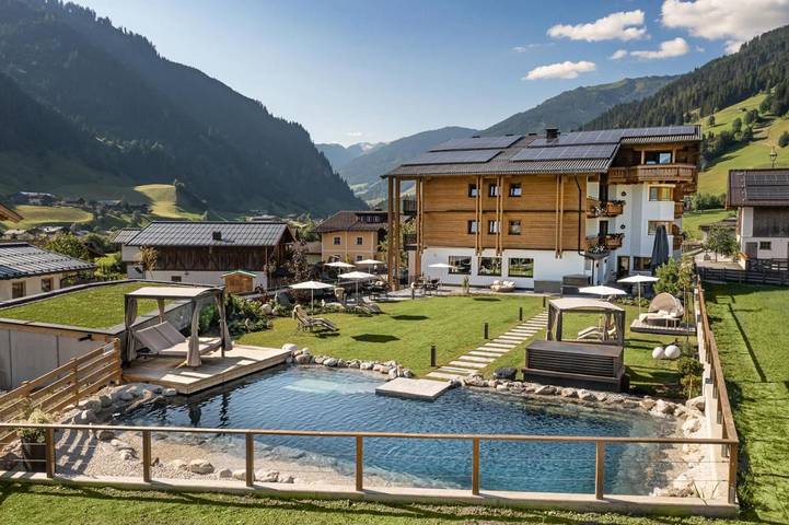 Hôtel pour 3 personnes, avec vue et sauna ainsi que piscine et jardin