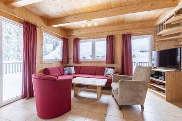 Ferienhaus für 11 Personen, mit Sauna und Terrasse sowie Garten, mit Haustier in Annaberg-Lungötz