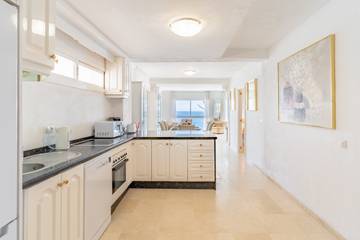 Apartamento De Vacaciones para 11 Personas en Playa de Cortijo Blanco, Marbella, Foto 4