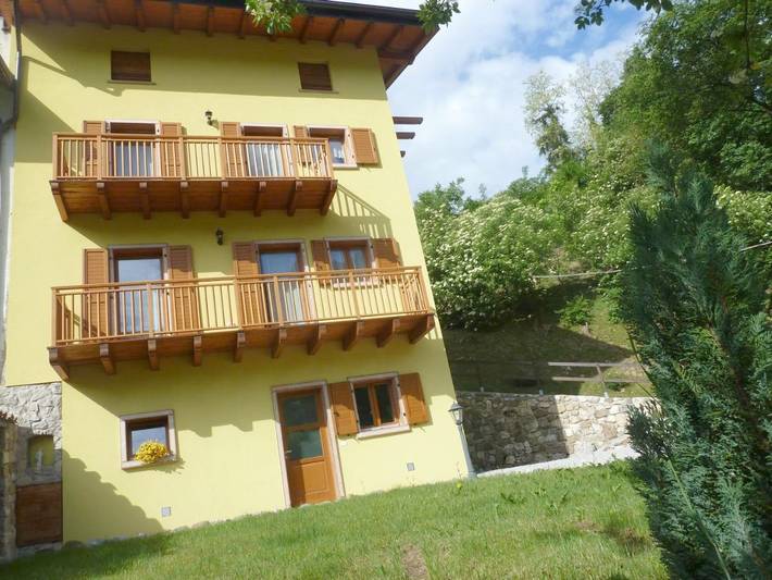 Ferienwohnung für 4 Personen, mit Ausblick und Garten