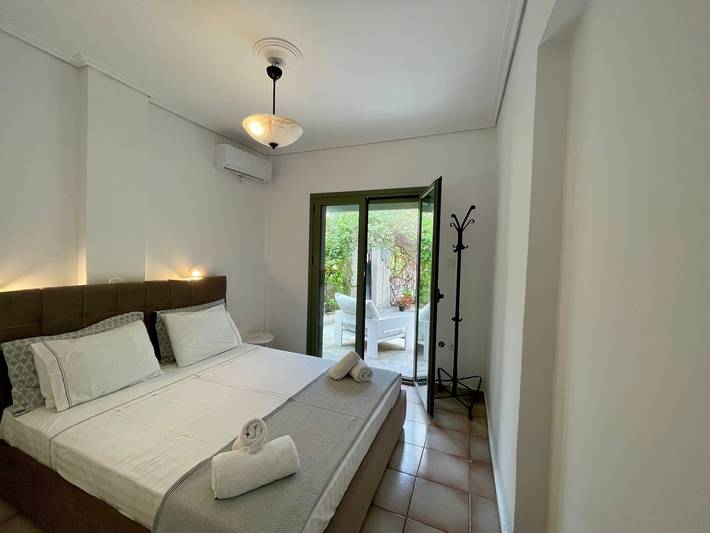 Gîte pour 4 personnes, avec jardin, animaux acceptés dans Égine - 2