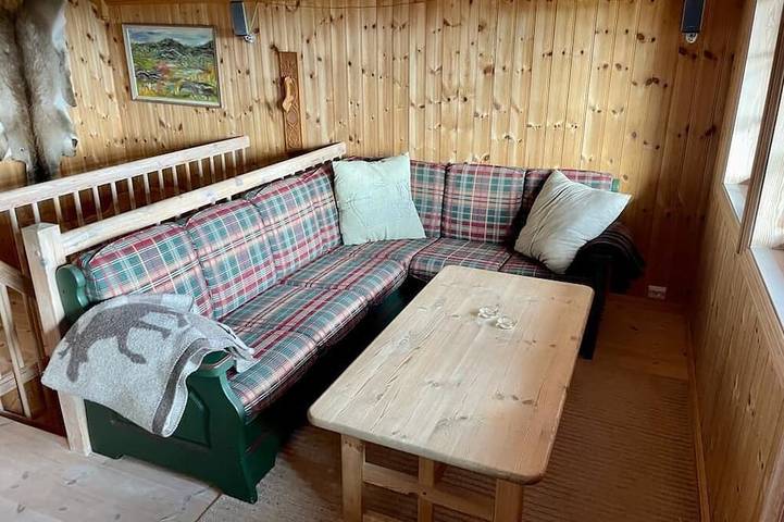 Hyggelig Hytte med Sauna og Innendørs Boblebadekar. Nær Skibakken og Sommarland in Bø