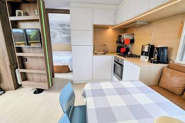 Camping pour 4 Personnes dans Montmartin-sur-Mer, Cotentin, Photo 1