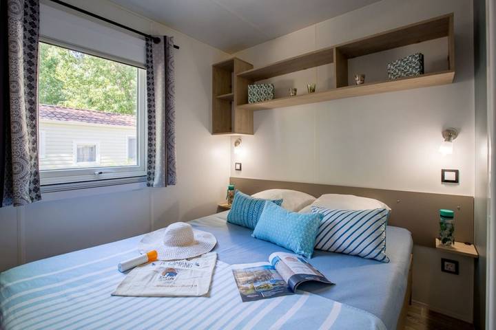 Bungalow für 6 Personen, mit Terrasse und Whirlpool sowie Pool, kinderfreundlich auf der Ile de Re - 4