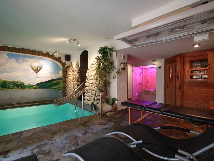 Ferienwohnung für 3 Personen, mit Garten und Balkon sowie Pool und Sauna in Zell (Mosel) - 2