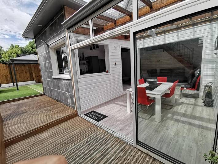 Location de vacances pour 6 personnes, avec jardin ainsi que jacuzzi et piscine à Entre-Deux - 3