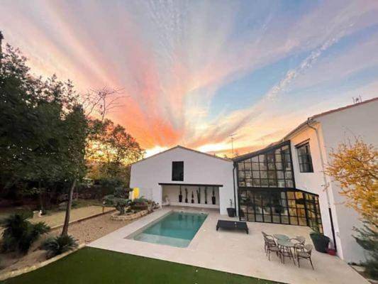 Maison d’hôte pour 20 personnes, avec jardin et piscine