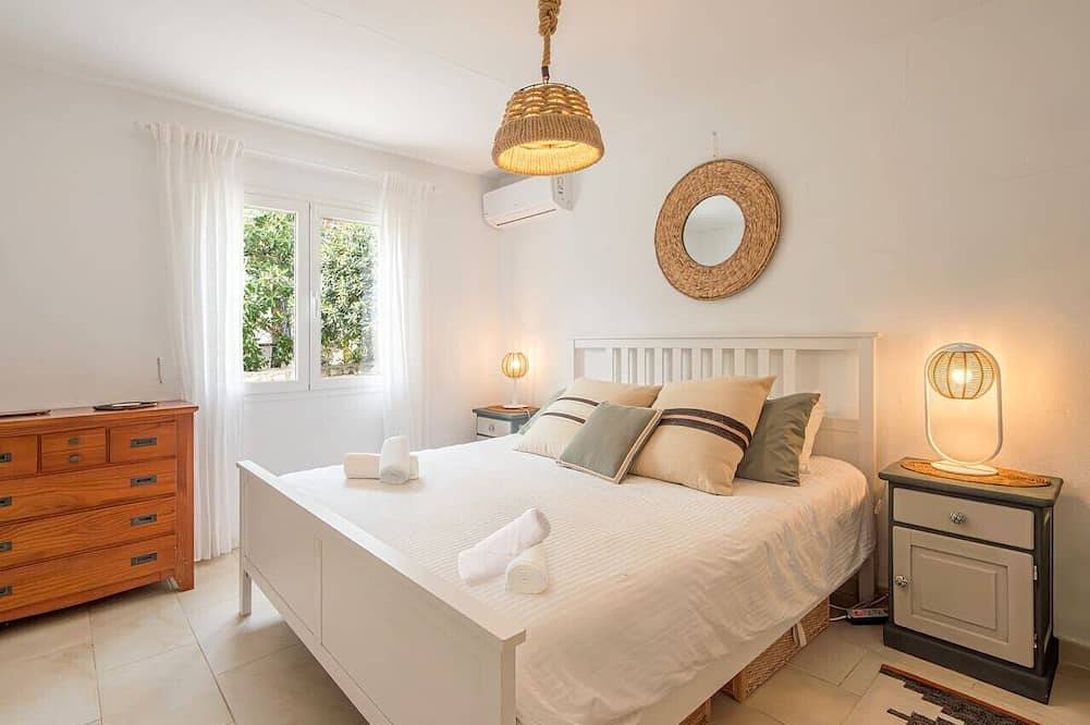 Villa Fontana, little paradise in Punta Prima, Sant Lluís
