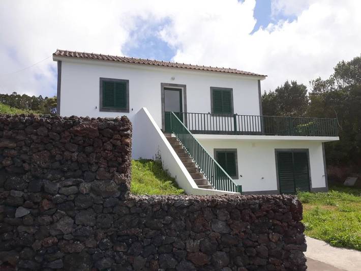 Location de vacances pour 4 personnes, avec jardin et vue, animaux acceptés dans Capelo - 2