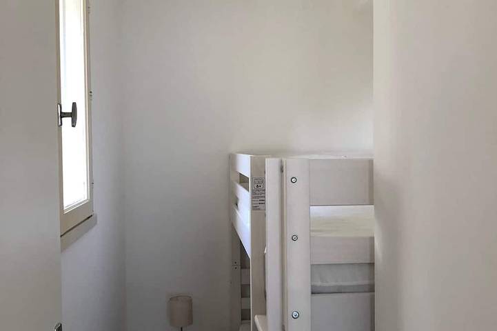 Gîte pour 4 personnes, avec terrasse et jardin dans Plage de La Source - 3