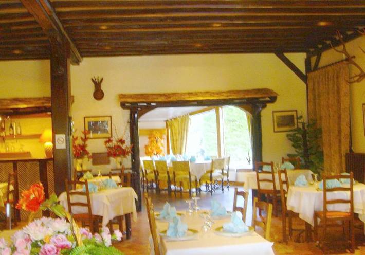 Hôtel pour 2 personnes, avec terrasse ainsi que jardin et piscine à Vouzon - 4