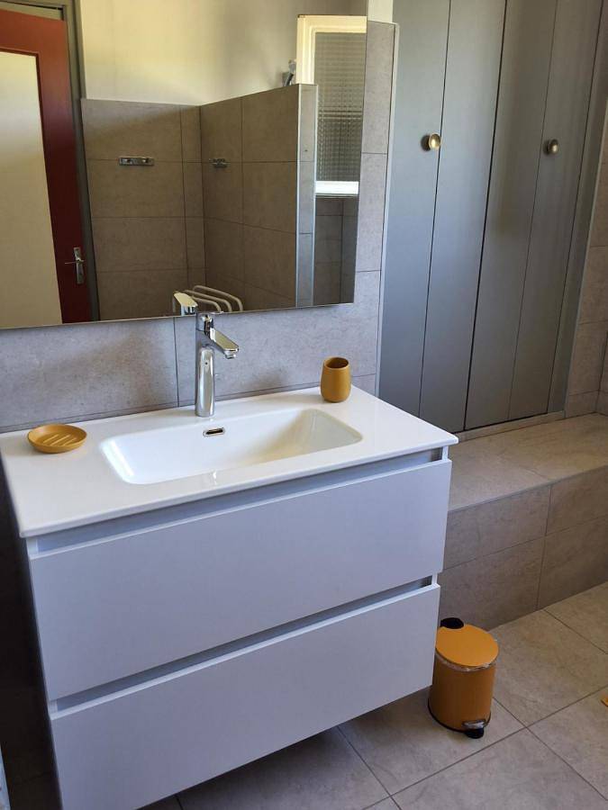 Location de vacances pour 8 personnes, avec Balcon et Vue à Cercié