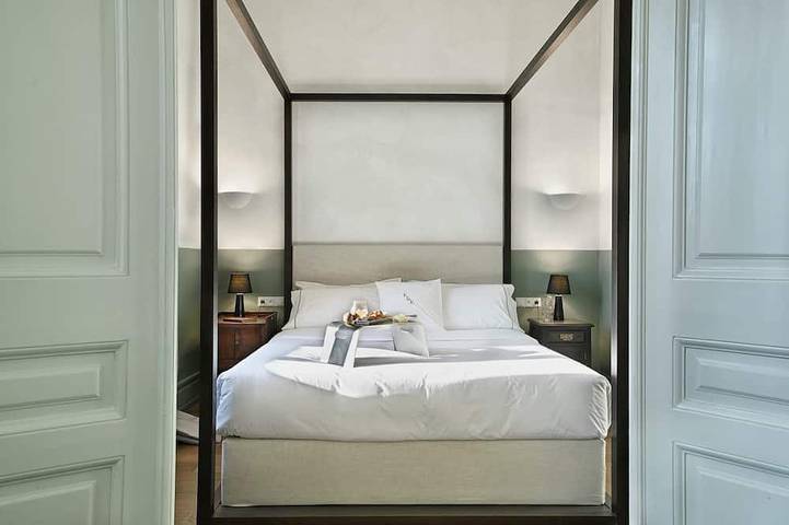 Gorgeous Athens Apartment | 2 Bedrooms | Apartment Sting | Balcony in Central Section of Athens, Athens