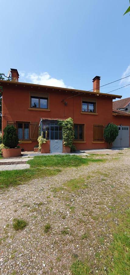 Gîte pour 2 personnes, avec vue et terrasse, animaux acceptés à Hadol - 2