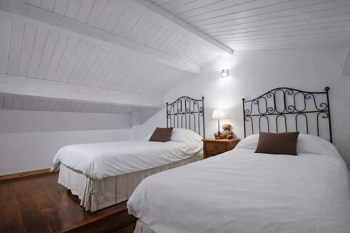 Location de vacances pour 6 personnes, avec jardin et sauna ainsi que piscine et terrasse, animaux acceptés à Saint-Maurice-d'Ardèche - 4