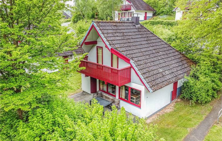 Ferienhaus für 6 Personen, mit Terrasse und Garten in Kirchheim