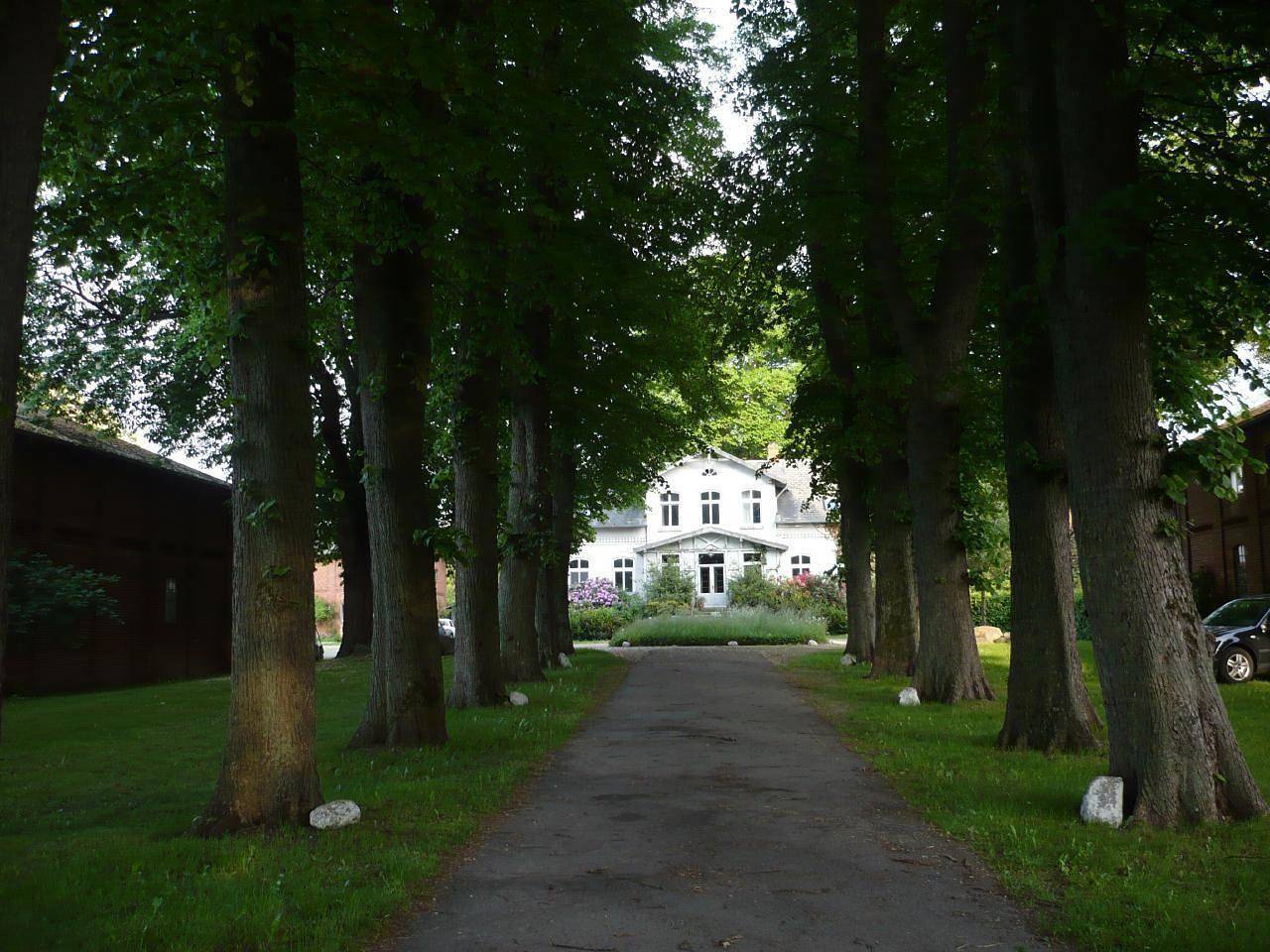 Ganze Ferienwohnung, Galeriewohnung auf einem historischen Gutshof in Stockelsdorf, Ostholstein