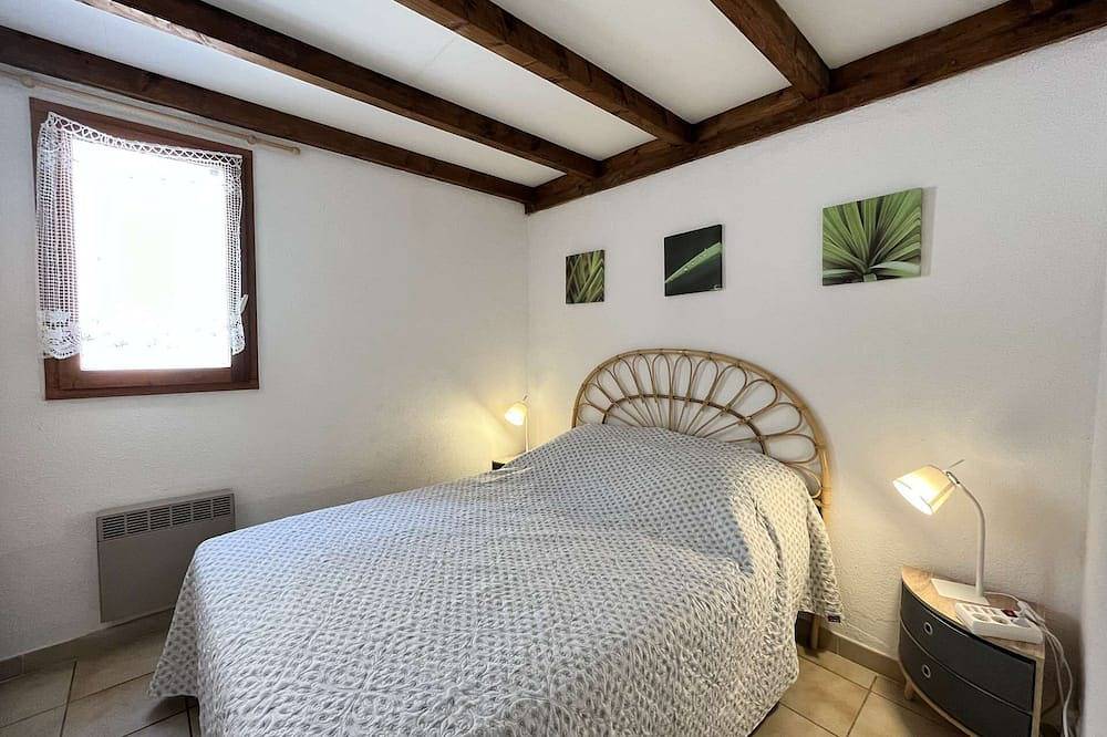 Maison de vacances d'angle, 5 couchages, séjour climatisé, dans résidence avec piscine les... in Portiragnes Plage, Portiragnes