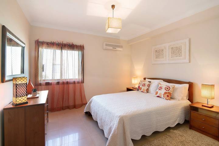 Gîte pour 4 personnes, avec balcon et bassin pour enfant à Guia - 3