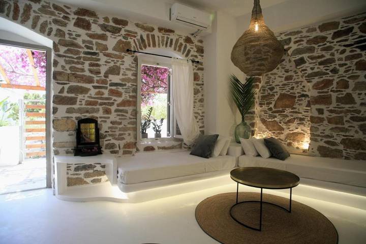 Maison d’hôte pour 4 personnes, avec terrasse dans Syros - 2