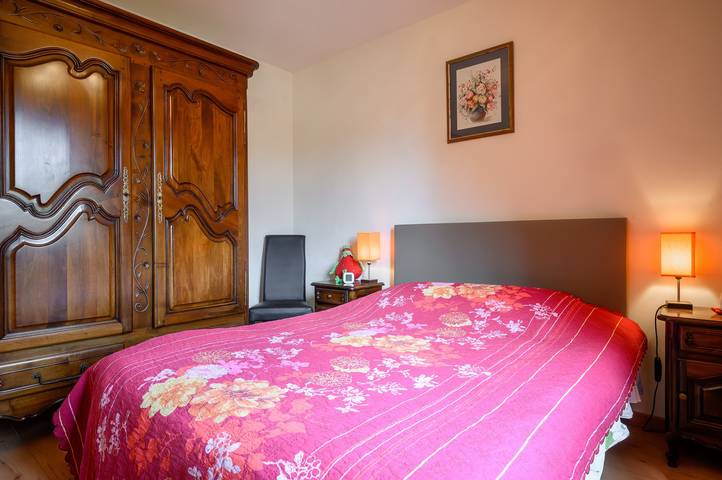 Chambre d’hôtes « La Châtelaine - Pinot Blanc » avec vue montagne, terrasse partagée et Wi-Fi in Walbach, Parc naturel régional des Ballons des Vosges