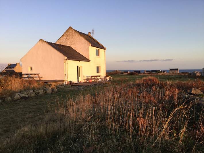 Gîte pour 2 personnes, avec terrasse et jardin