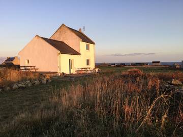 Gîte pour 2 personnes, avec jardin et terrasse dans Parc naturel régional d'Armorique