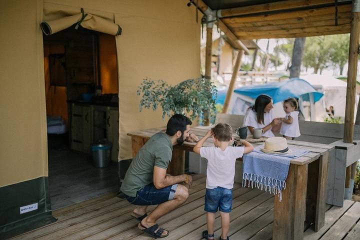Camping pour 5 personnes, avec jardin ainsi que piscine et bassin pour enfant à Lloret de Mar - 2