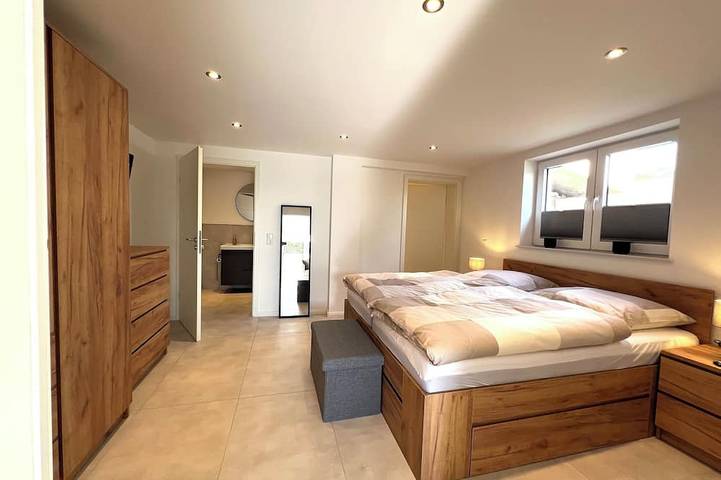 Ganze Wohnung, Neu saniert! Tolle Zwei-Zimmer Ferienwohnung zwischen den Meeren! in Großsolt, Grünes Binnenland