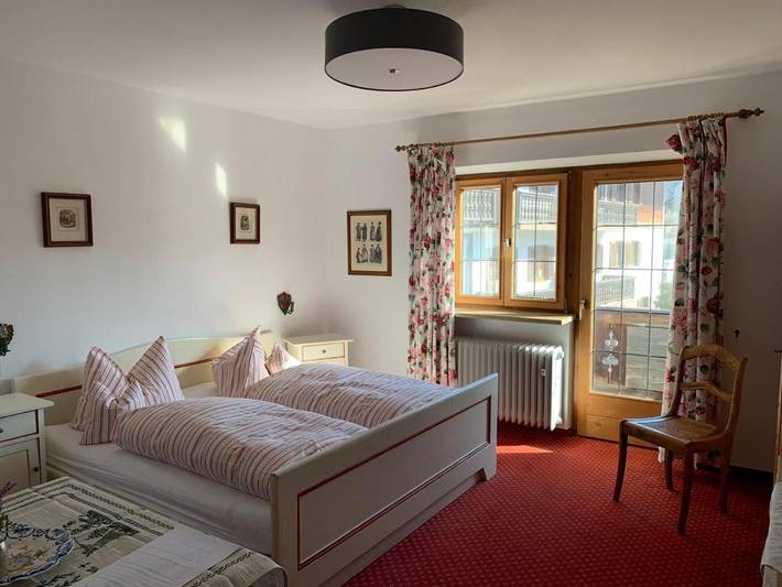 Ferienwohnung für 2 Personen, mit Seeblick und Garten sowie Ausblick in Rottach-Egern - 3