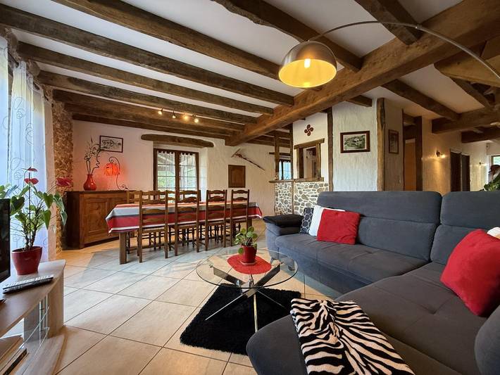 Gîte pour 8 personnes, avec jardin et terrasse, animaux acceptés à Saint-Étienne-de-Baïgorry - 2