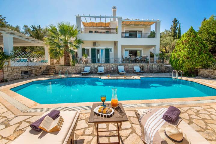 Villa voor 8 personen, with Balkon and Terras as well as Tuin and Uitzicht op Paxos