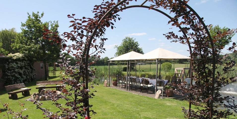 Ferienhaus für 8 Personen, mit Balkon und Terrasse sowie Garten und Ausblick
