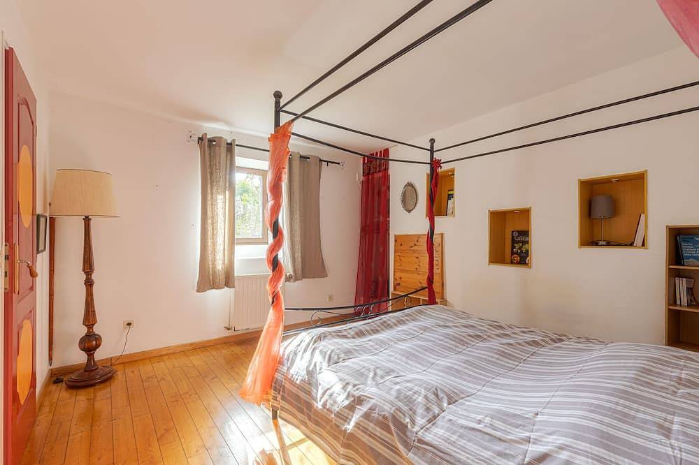 Gîte de 15 personnes à la campagne, 30 min des plages du Morbihan in Pluvigner, Région de Lorient