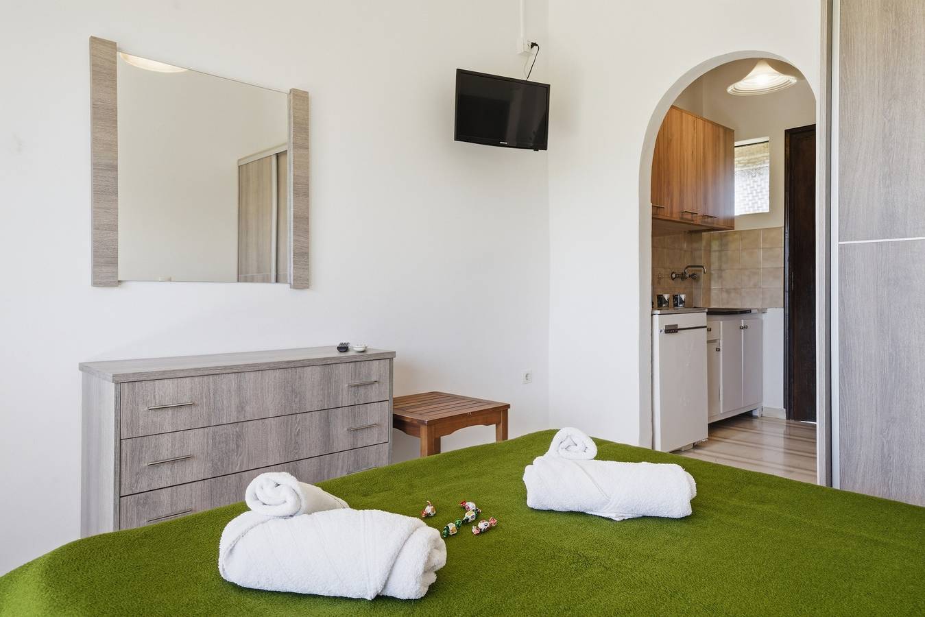 Ganzes Studio, Studio-Apartment 'Alexandra Studio 11' mit privatem Balkon und Wlan in Korfu