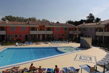 Ferienpark für 5 Personen, mit Garten und Pool in Bibione