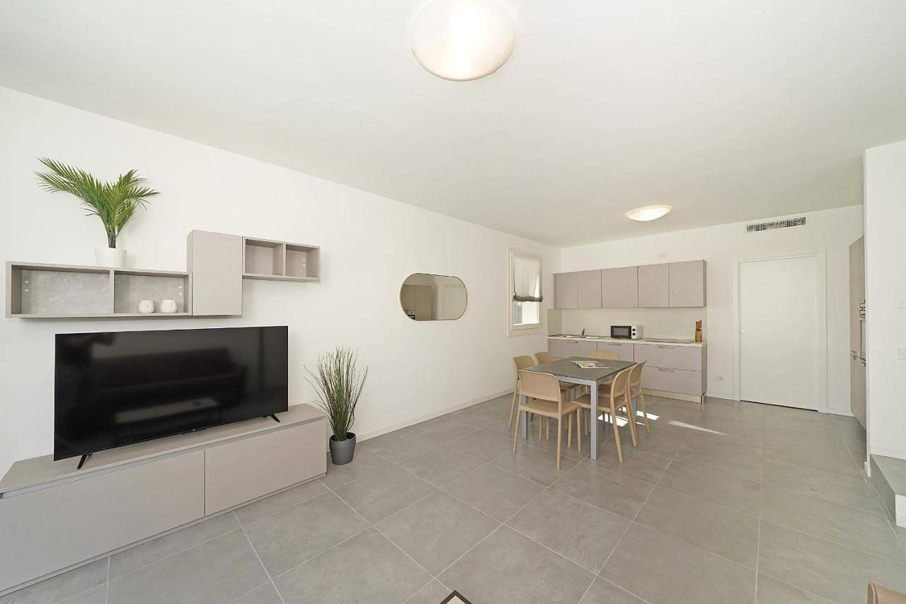 Deluxe Villa in Sirmione, Prealpi Gardesane