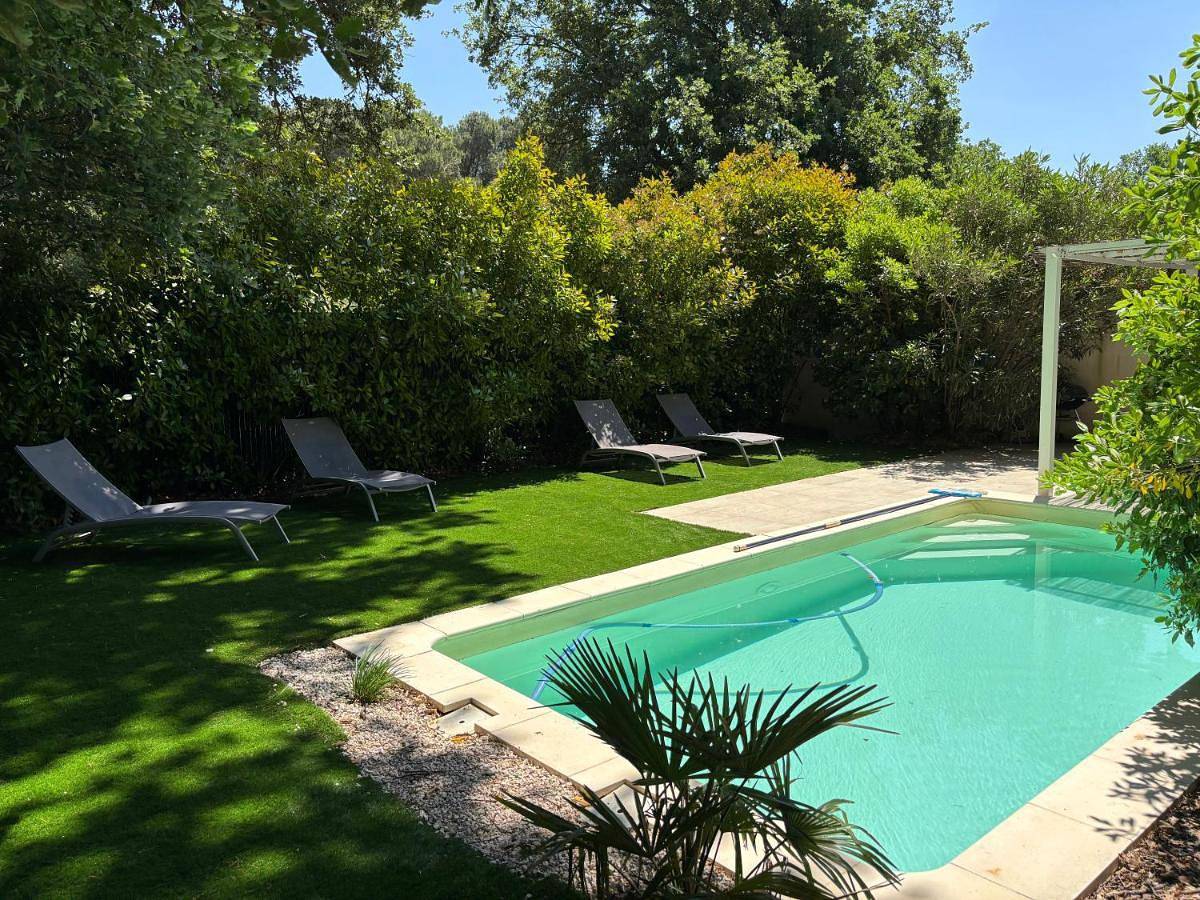 Les Jardins du Castelas - Domaine et Spas in Uchaux, Vaucluse