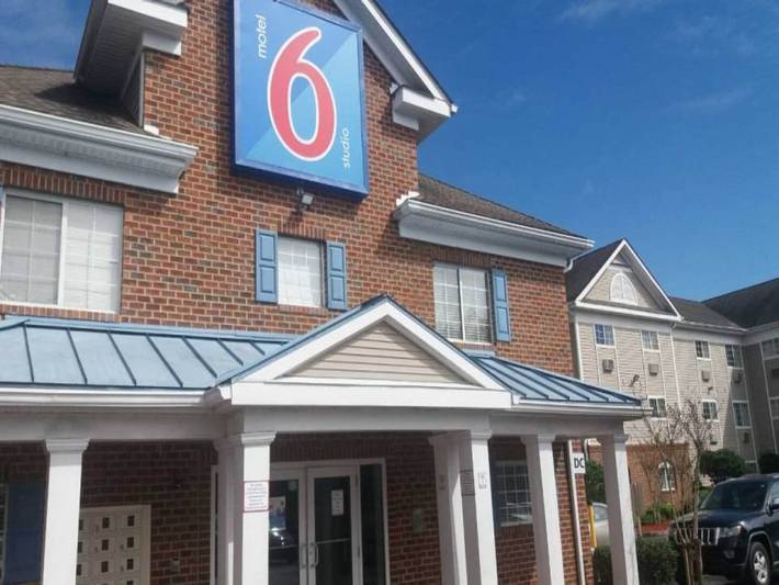 Entire apartment, 1 Queen Bed | Non-Smoking, Micfridge in Myrtle Beach, Grand Strand