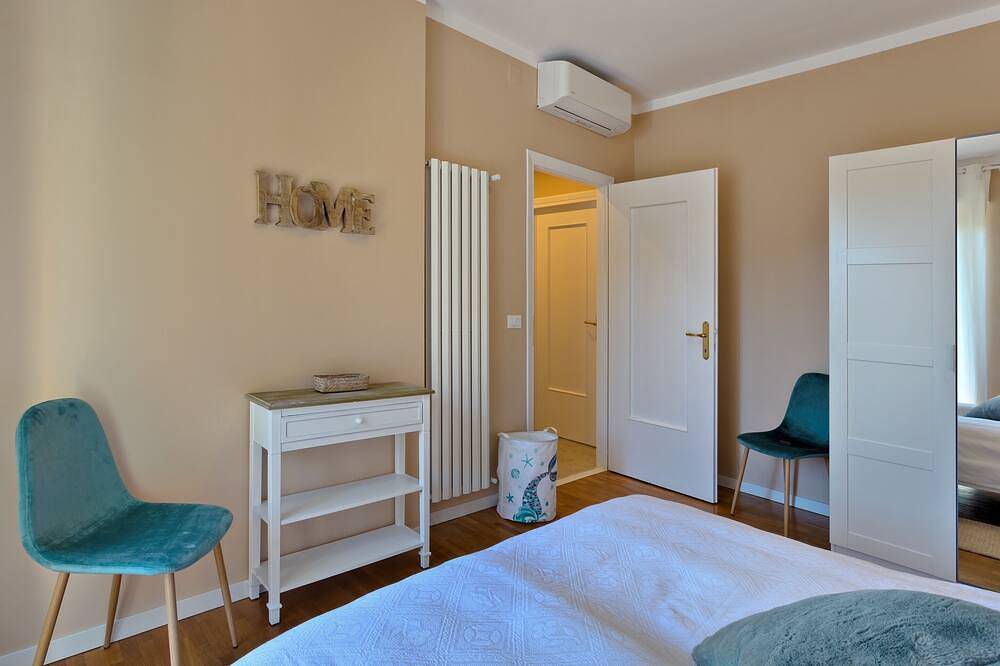 Geheel appartement, Sea, beach and our 'La Liberta' vacation apartment - perfect for your vacation! in Ospedaletti, Ospedaletti Gemeente