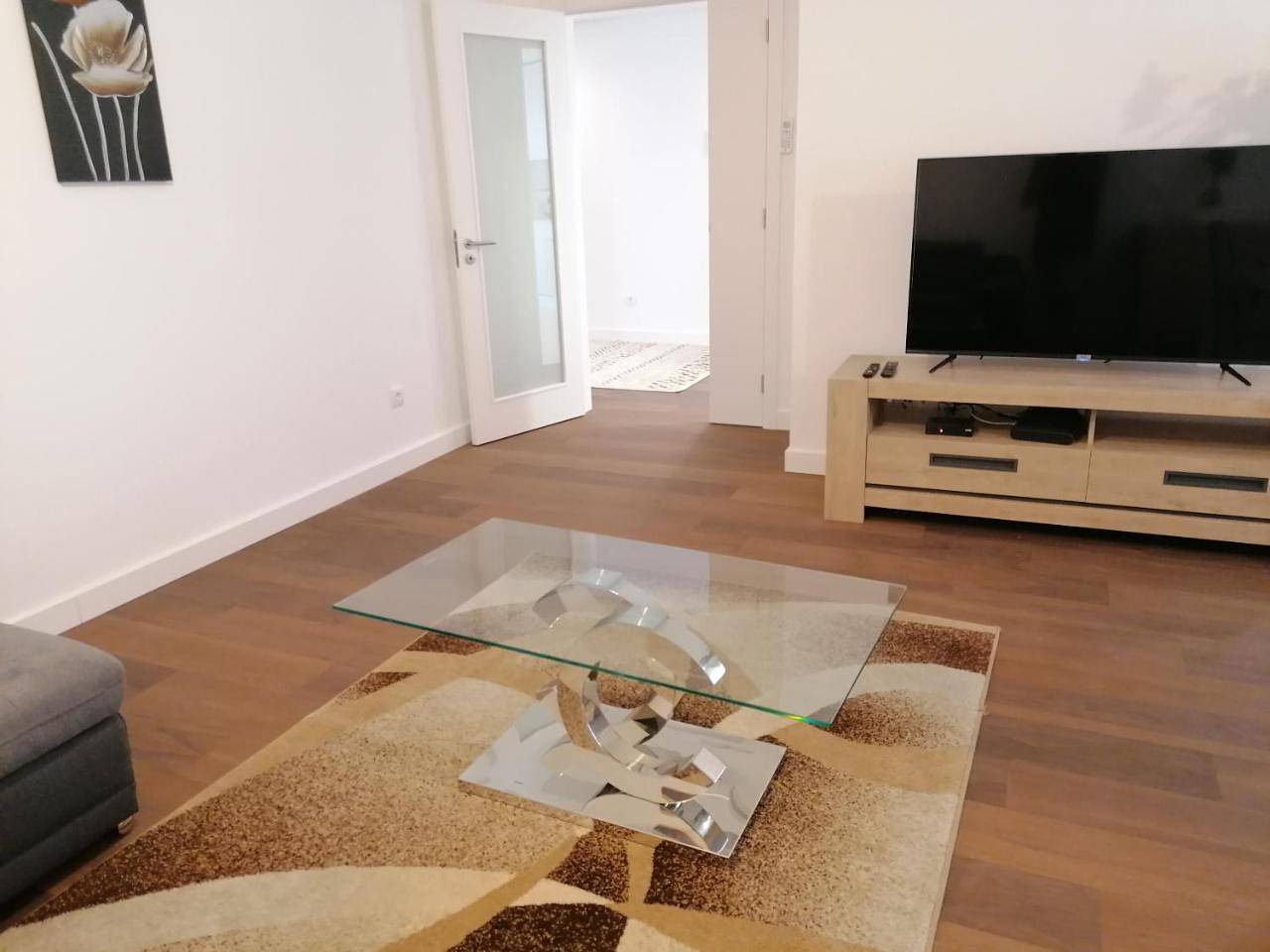 Apartamento inteiro, Two-Bedroom Apartment in Seixal, Halbinsel von Setúbal
