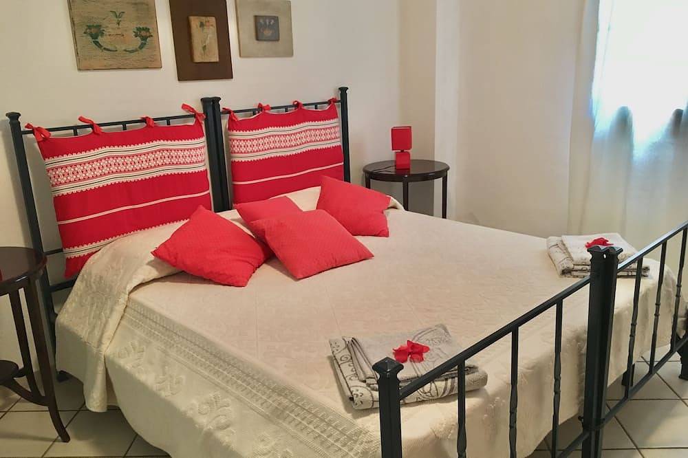 Ganze Wohnung, Nr. 6.Free Wifi, Pool. Panoramablick auf das Meer, 5 Minuten vom Strand entfernt in Lu Fraili di Sopra, San Teodoro