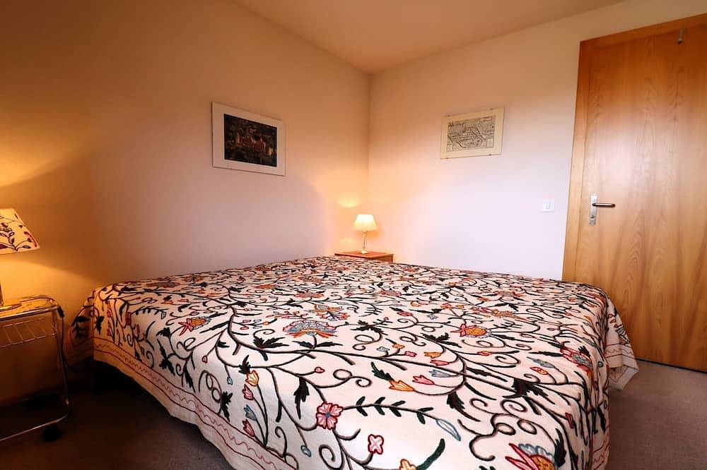 Ganze Wohnung, Aussen : Wohnung im unteren Erdgeschoss eines Gebäudes, für 4 Personen in der Nähe des Hotels/Restau in Saint Luc, Anniviers