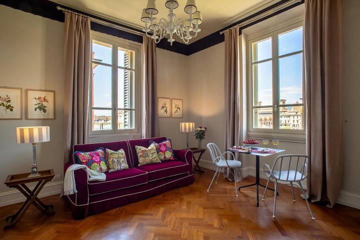 Apartahotel para 2 personas, con jardín y vistas en Florencia