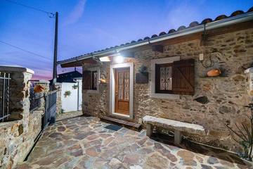 Gîte pour 8 personnes, avec jardin, animaux acceptés dans Aguda
