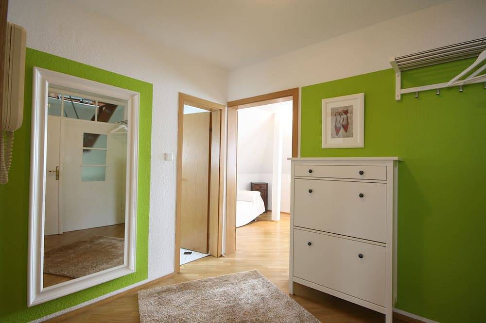 Ganze Wohnung, Sehr schöne Dg-Wohnung, ruhig und dennoch zentral gelegenen. in Unna, Ruhrgebiet