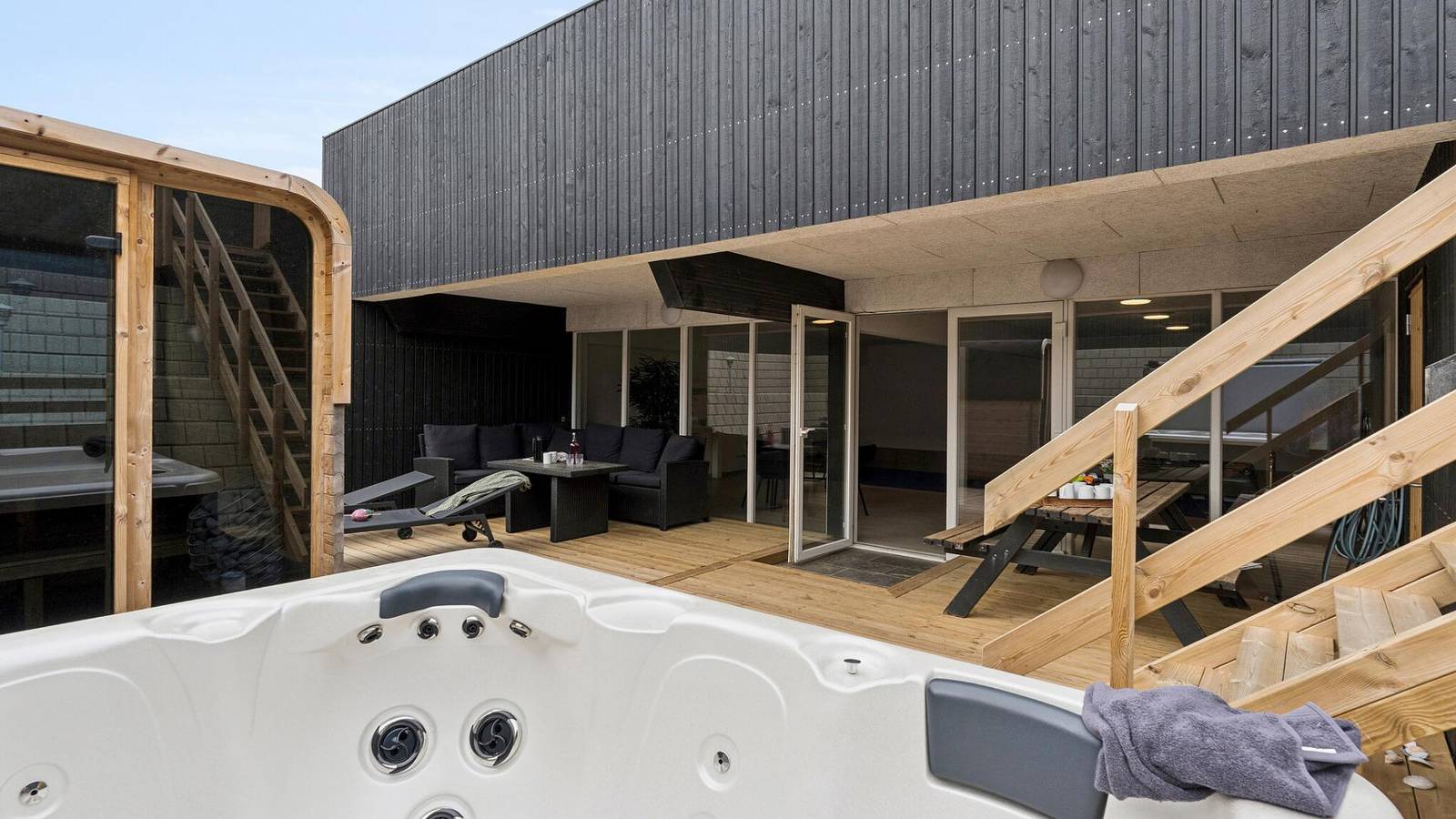 680 - Luxusferienhaus mit Pool in Hune, für 34 Gäste in Hune, Jammerbugt