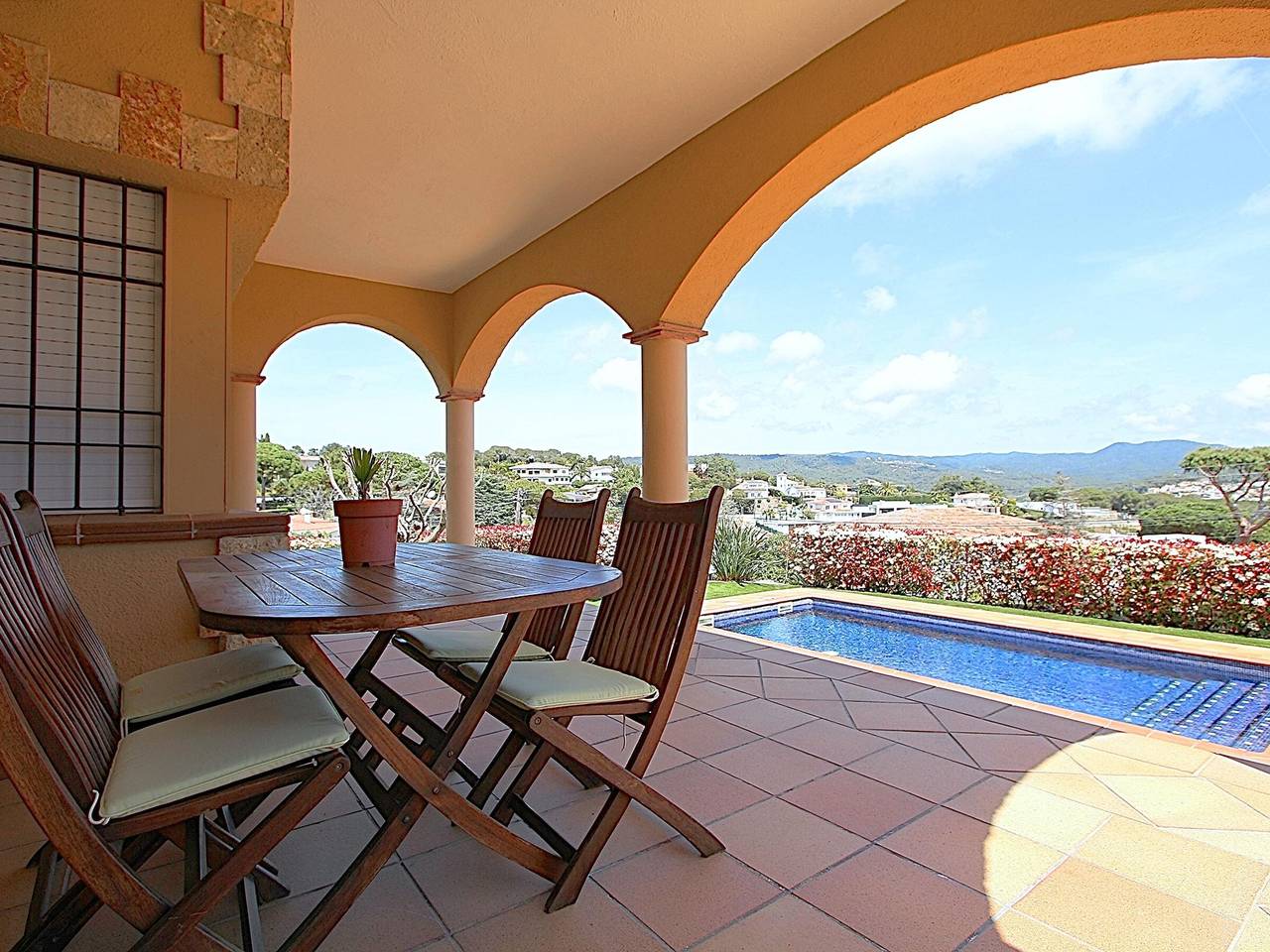 Villa Margot, vistas al mar, piscina privada a solo 2 km de la playa in Sant Pere del Bosc, Lloret de Mar
