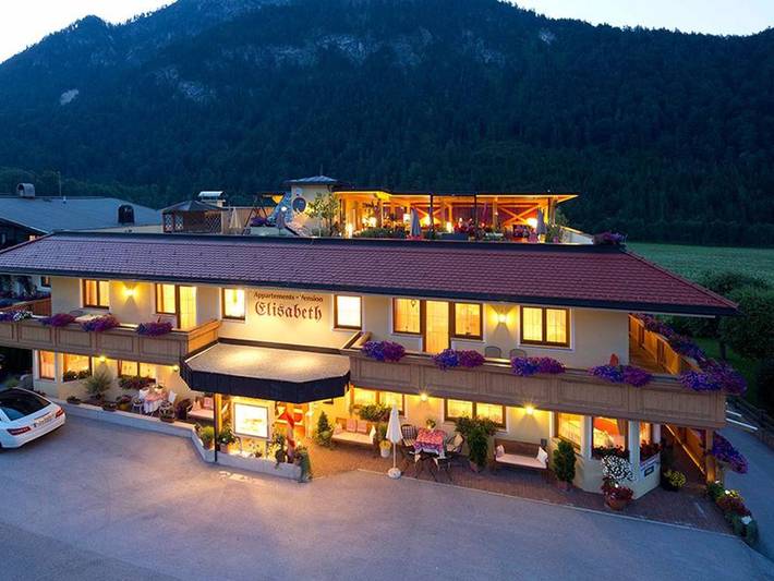 Ferienwohnung für 4 Personen, mit Balkon und Terrasse in Pertisau